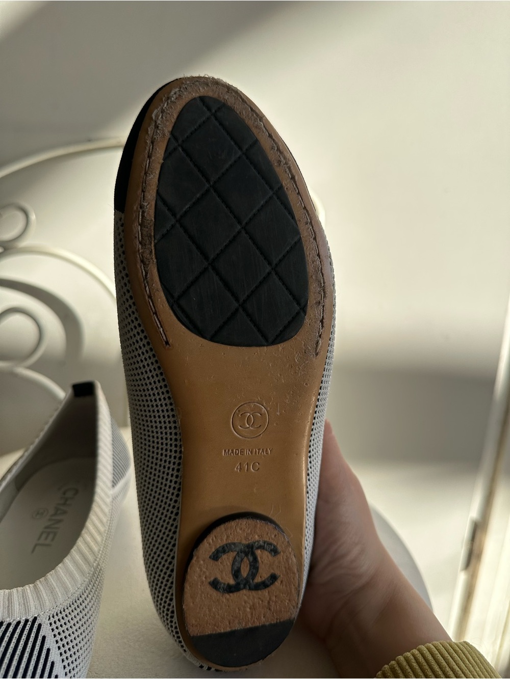 CHANEL Black and Cream Knit Ballet Flats with CC Logo - Picture 10 of 12